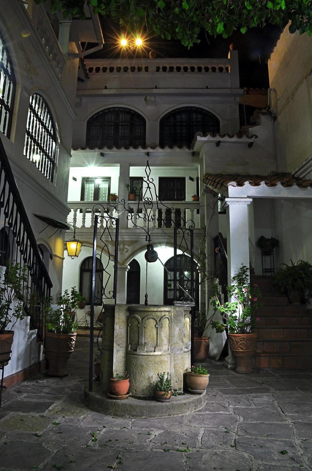 Hostal Sucre Exterior foto